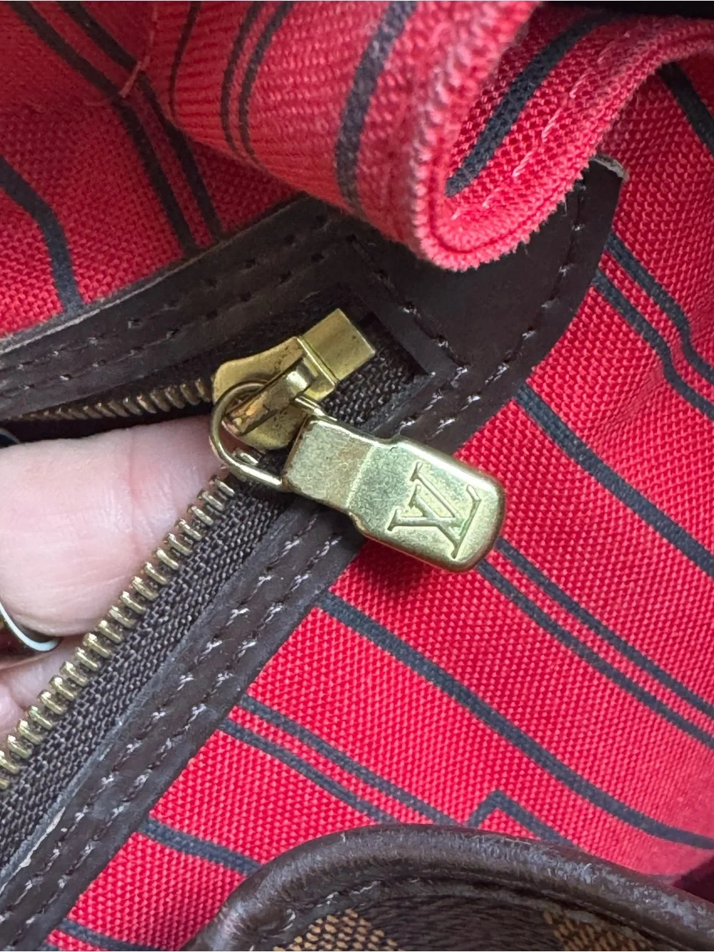 Damier Ebene Neverfull Louis Vuitton brown and beige checkered tote bag